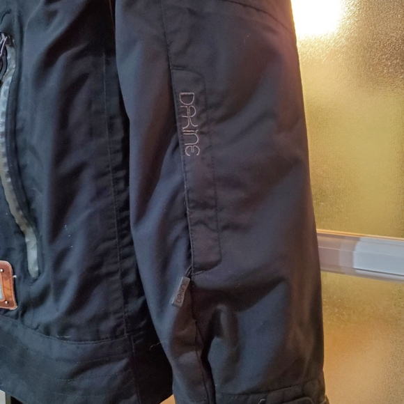 Dakine winter coat - Picture 13 of 16